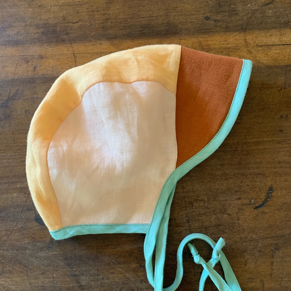 Briar Handmade Brimmed Bonnet - Like New